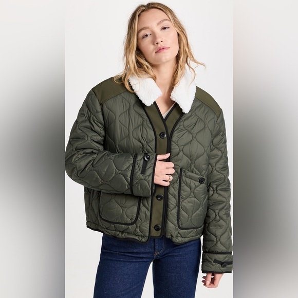 Moose Knuckles
Webster Jacket women size large - Picture 5 of 12